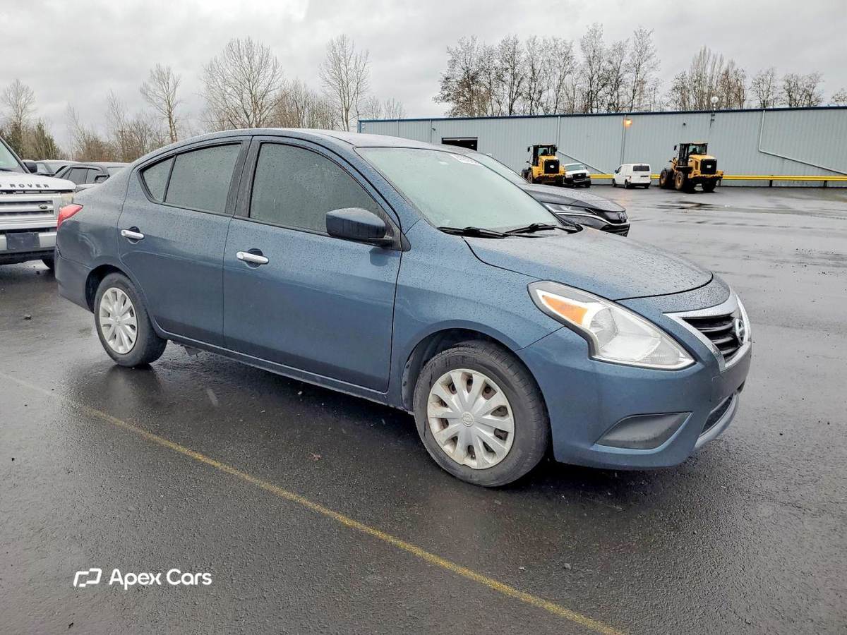 Nissan Versa 2016