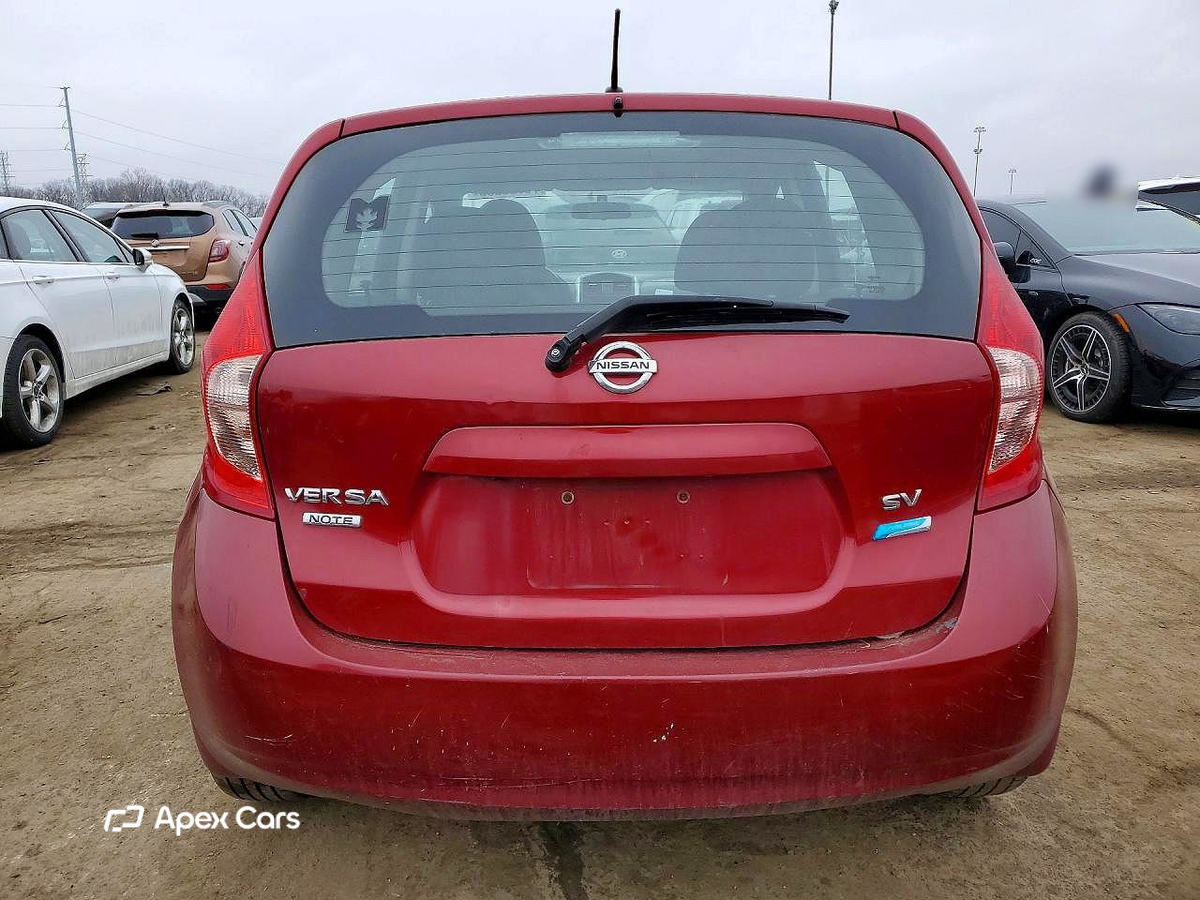 Nissan Versa 2015