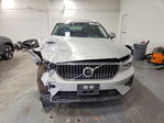 Volvo XC40 2025