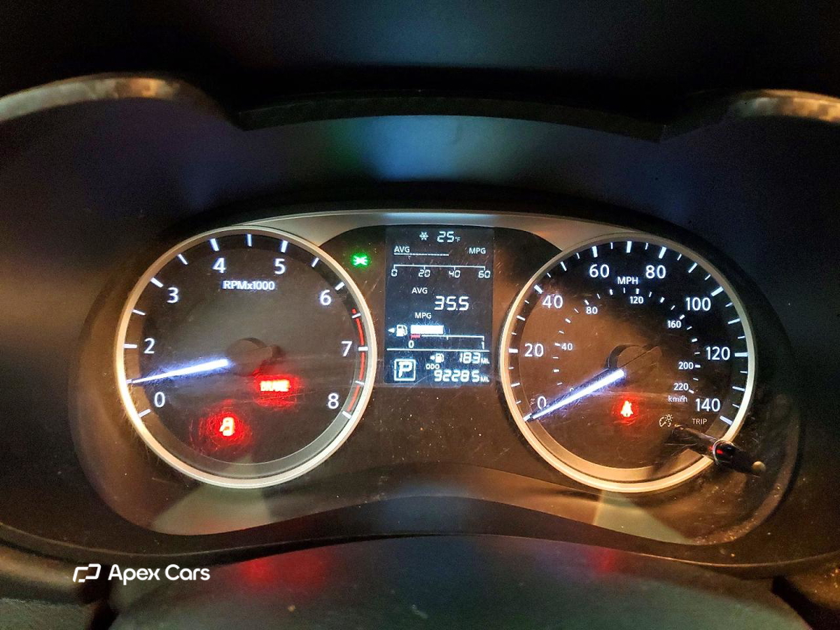 Nissan Versa 2023