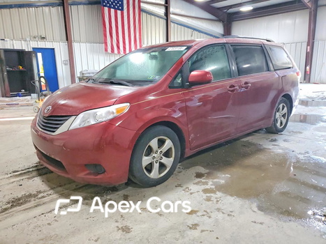 Toyota Sienna 2011 - Image 1 of 13