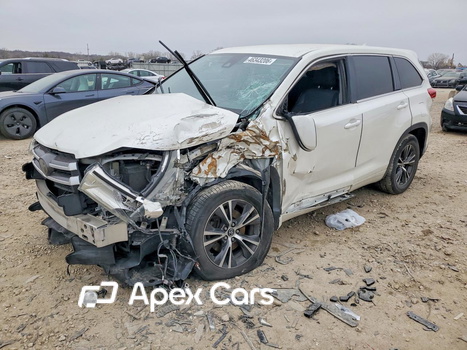 Toyota Highlander 2018 - Image 1 of 13