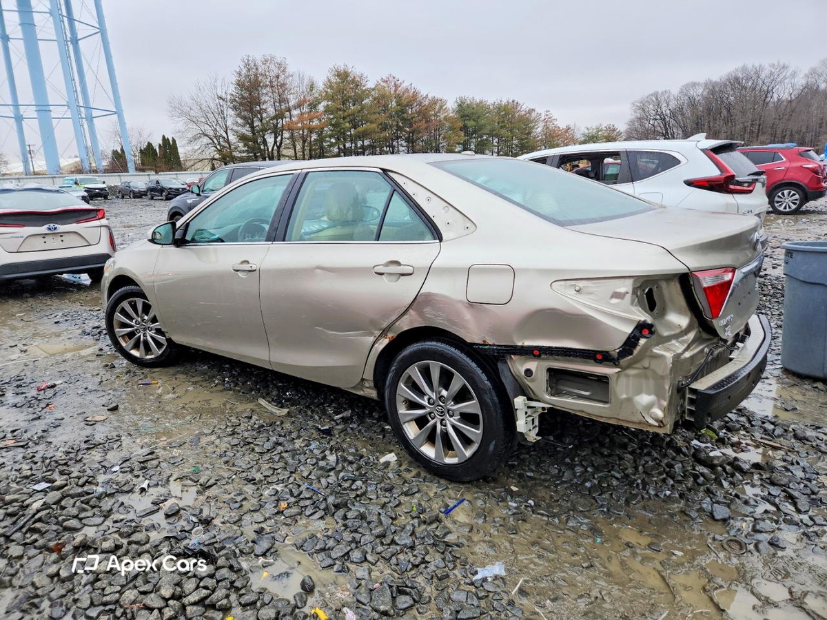 Toyota Camry 2016