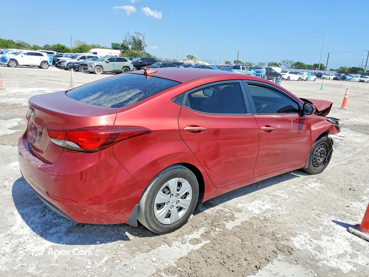 Hyundai Elantra 2016