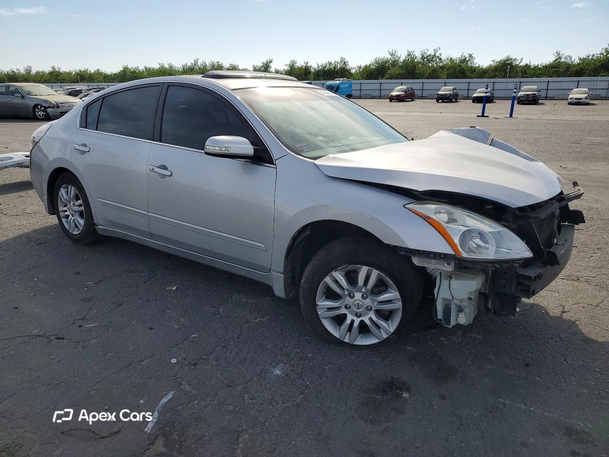 Nissan Altima 2011
