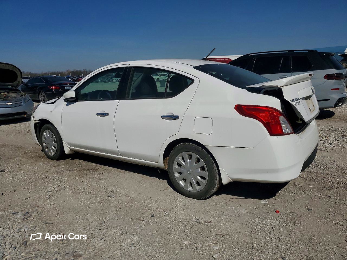 Nissan Versa 2018