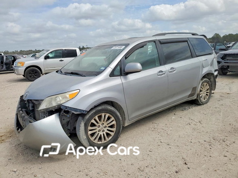 Toyota Sienna 2011 - Image 1 of 13