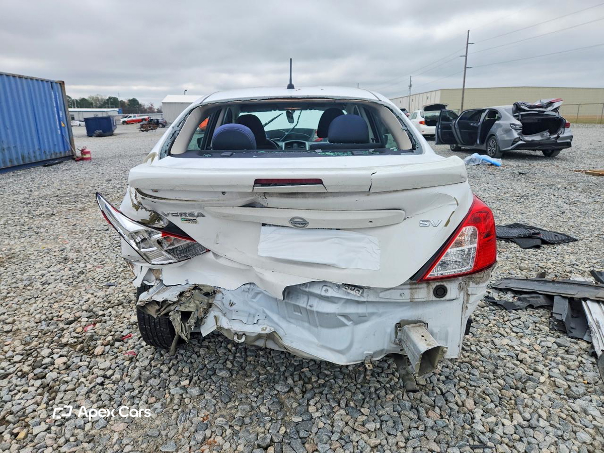 Nissan Versa 2019