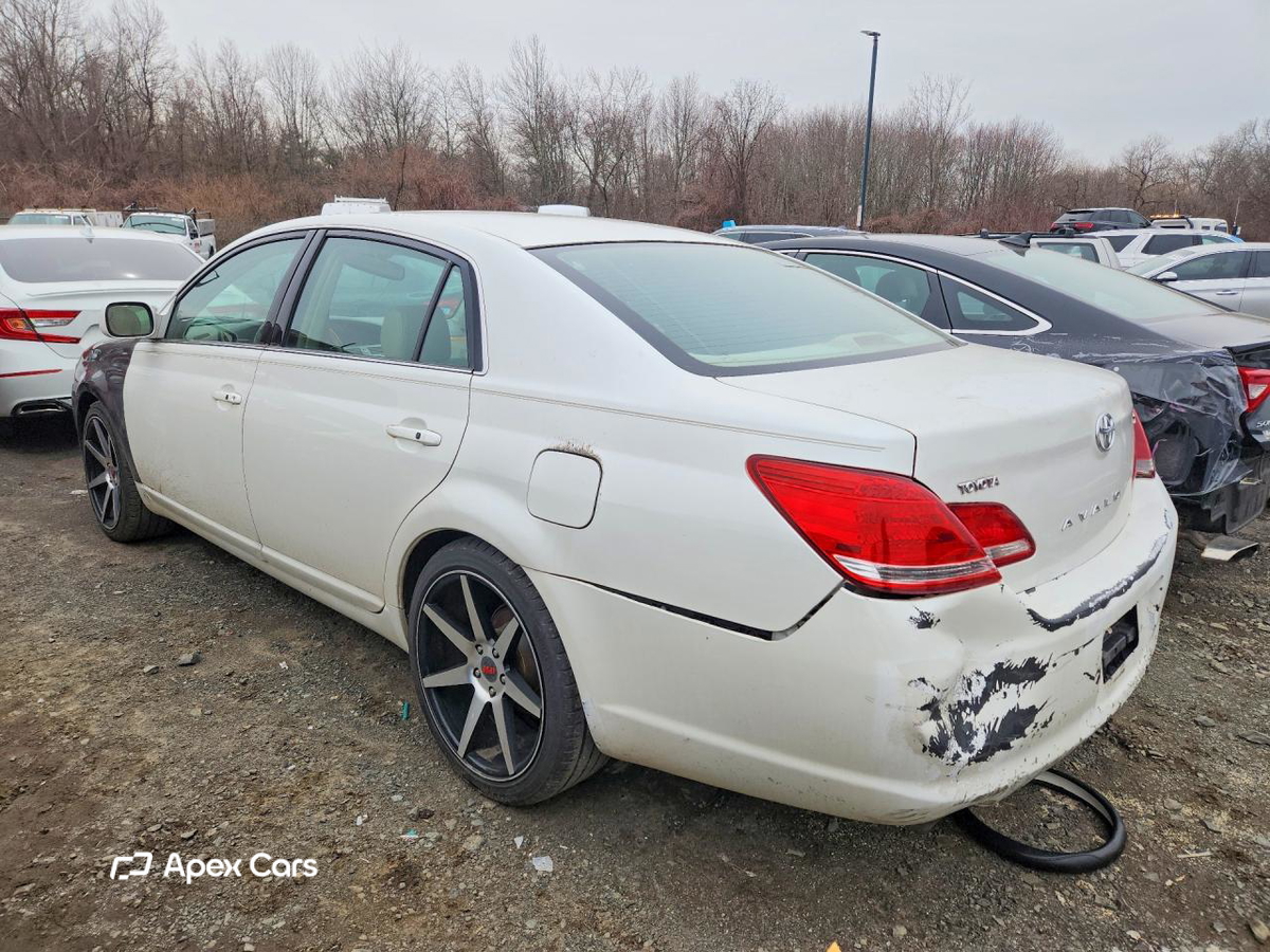 Toyota Avalon 2006