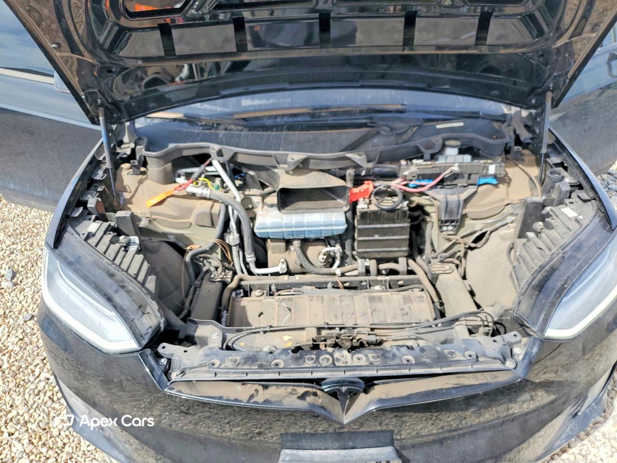 Tesla Model X 2020