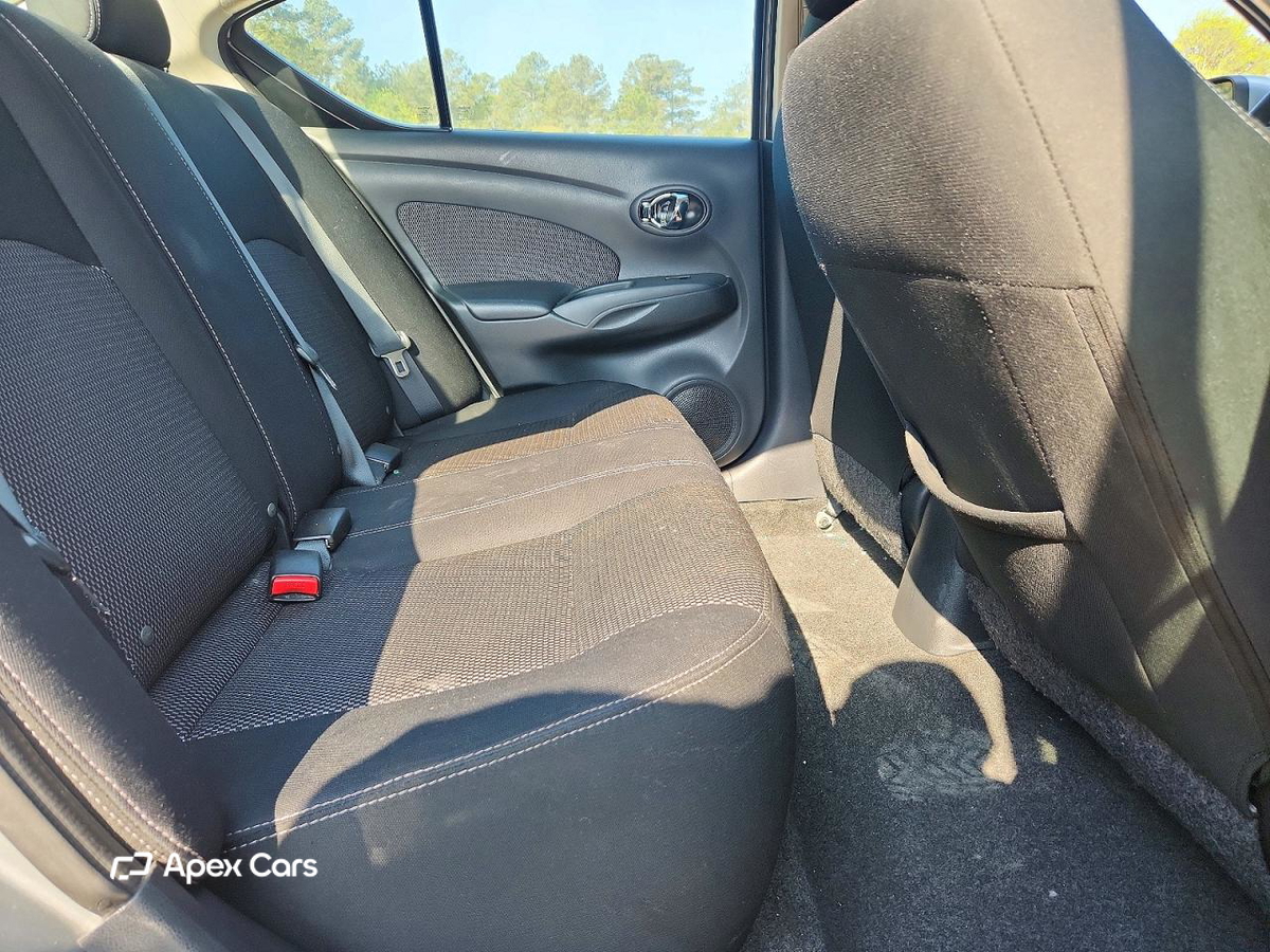 Nissan Versa 2014