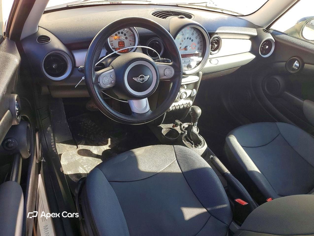 MINI Cooper 2010