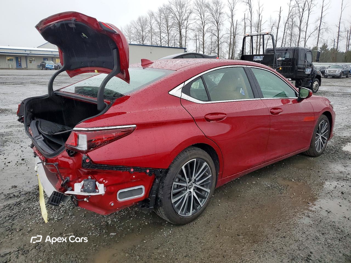 Lexus ES 2025