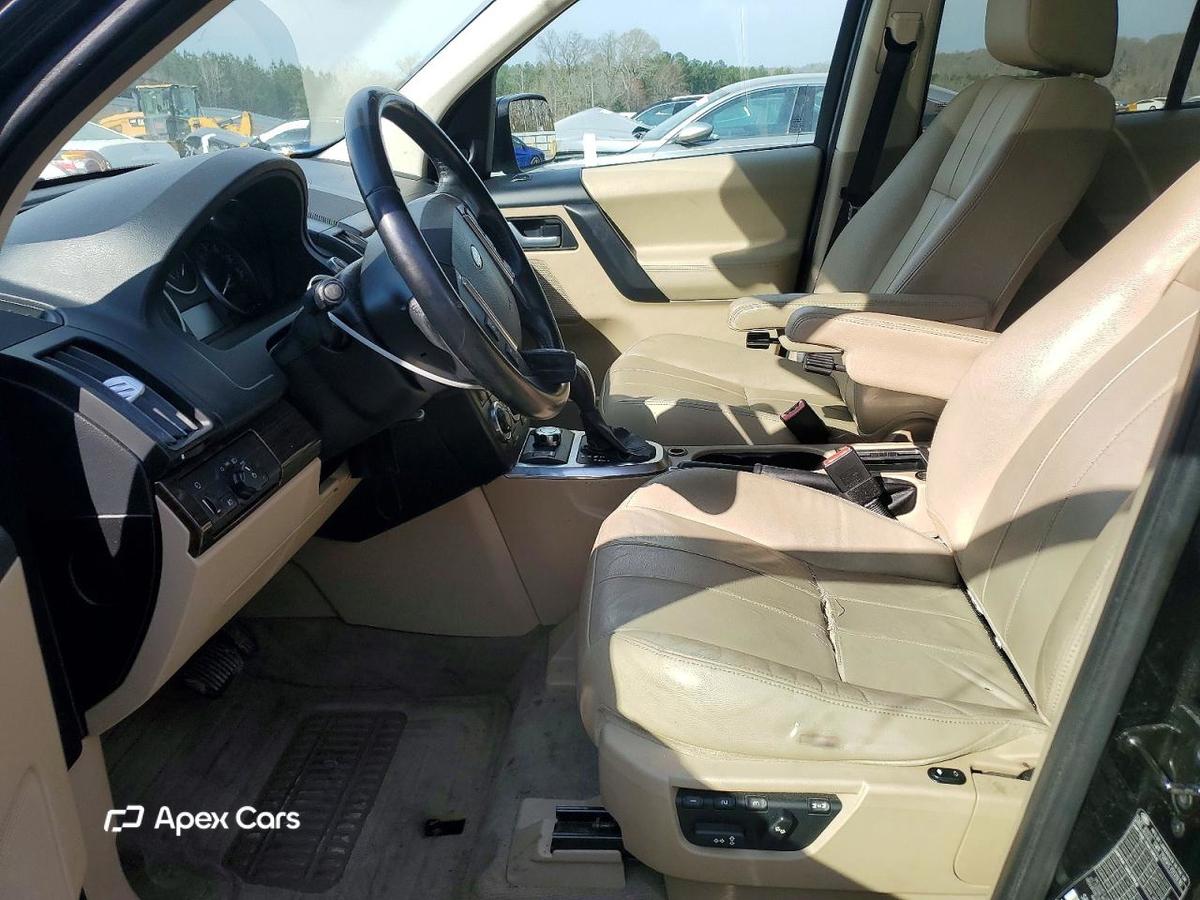 Land Rover LR2 2012