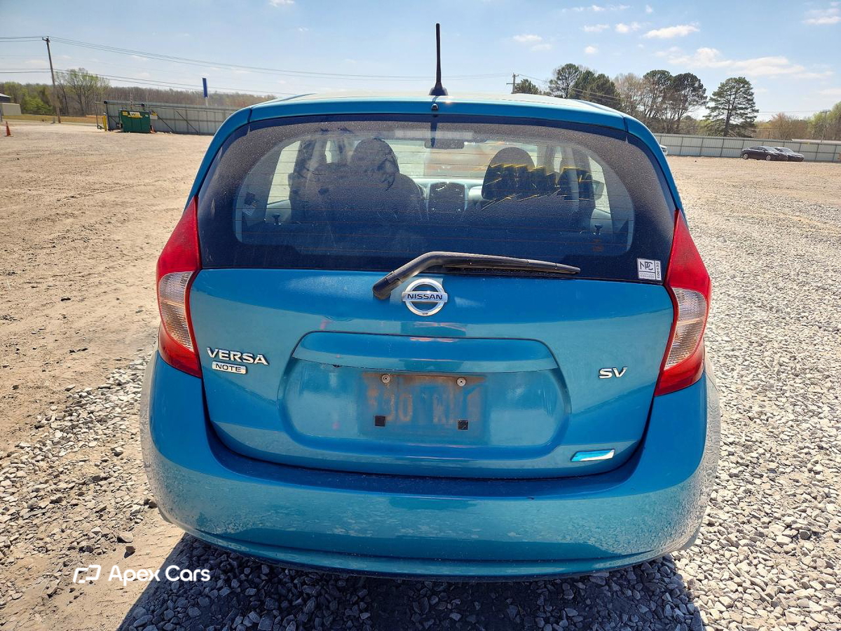 Nissan Versa 2015