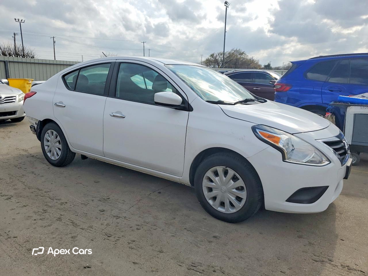 Nissan Versa 2019