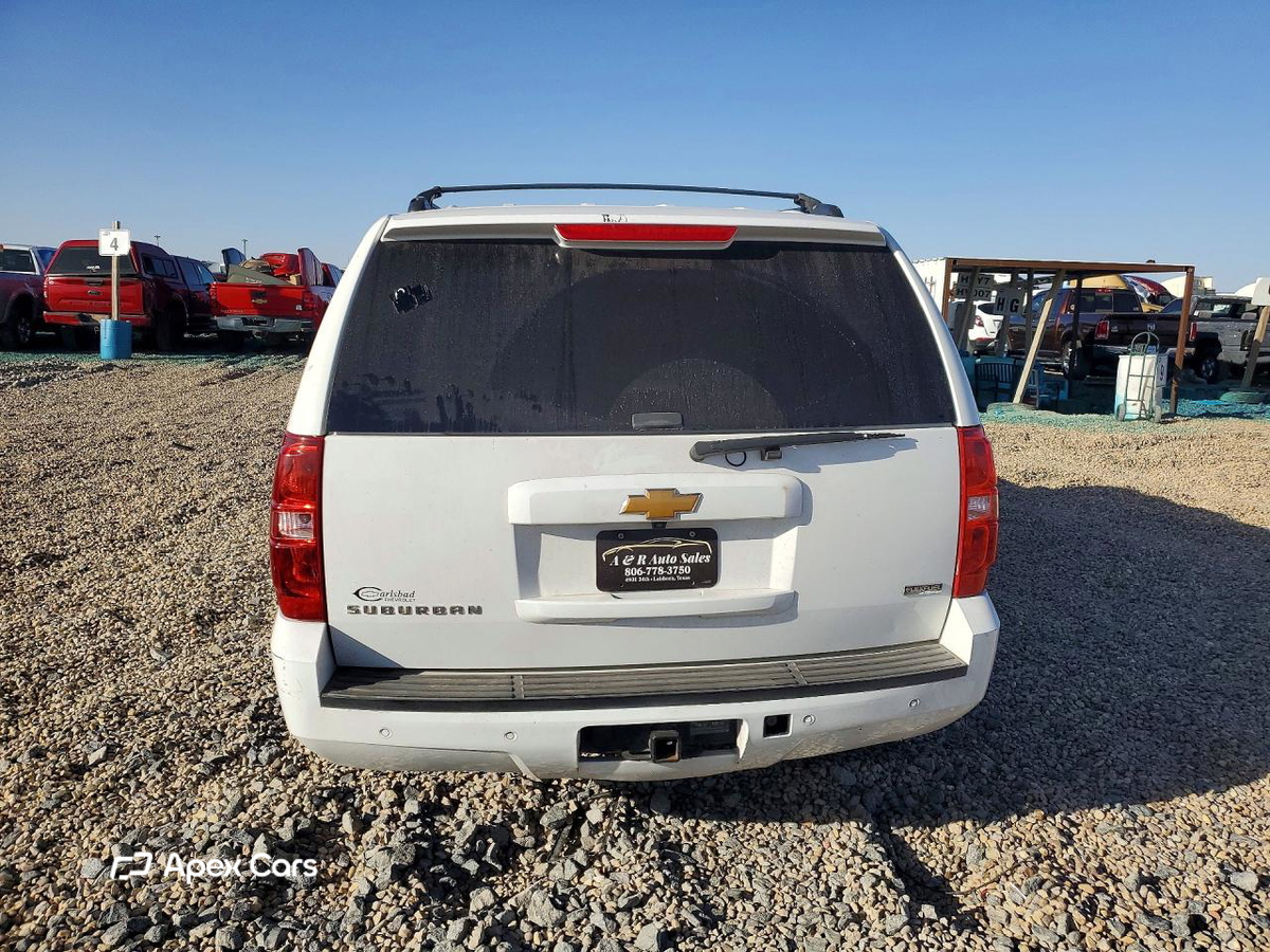 Chevrolet Suburban 2012