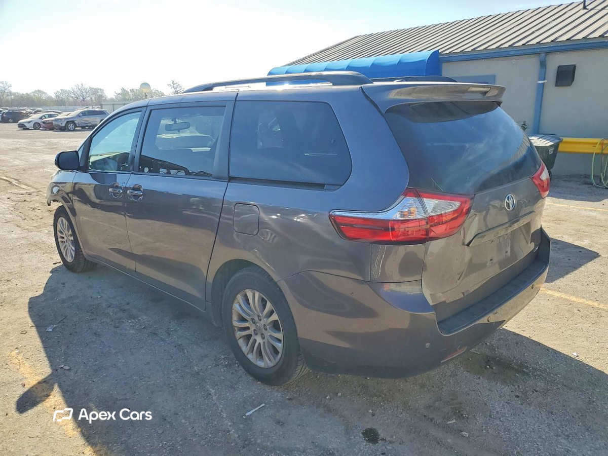 Toyota Sienna 2015
