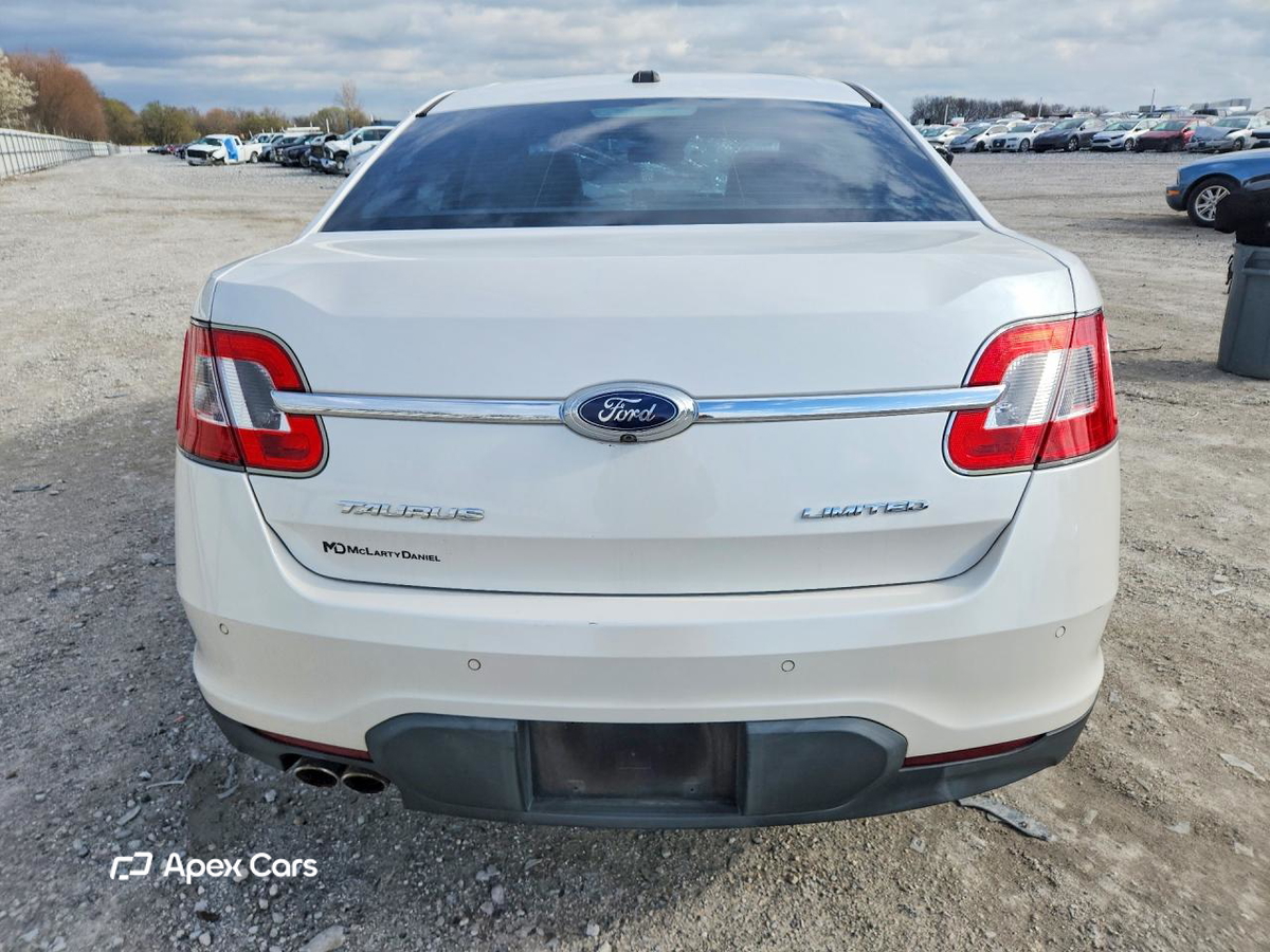Ford Taurus 2011