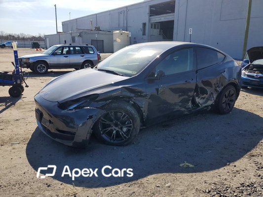 Tesla Model Y 2025 - Image 1 of 13