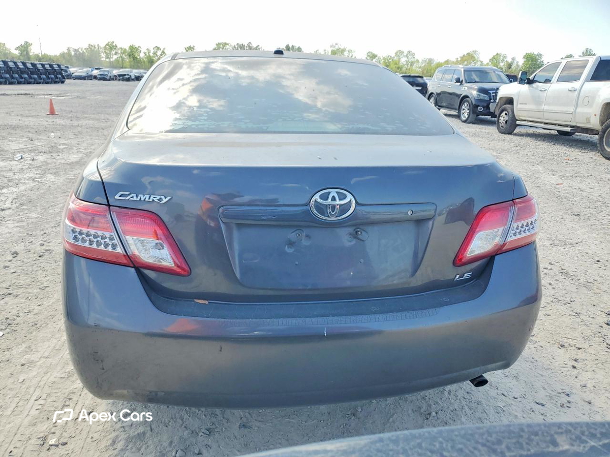 Toyota Camry 2011
