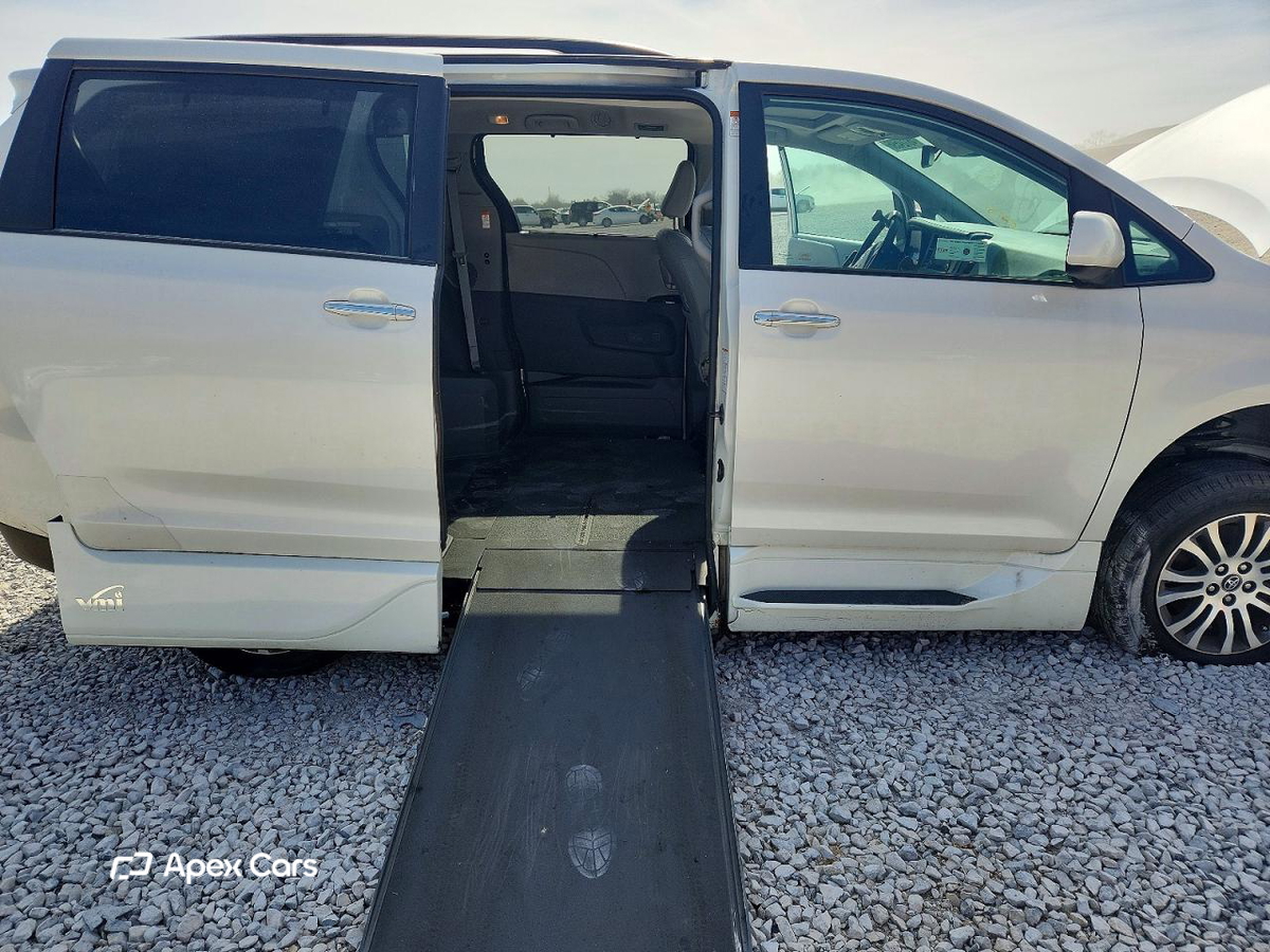 Toyota Sienna 2020