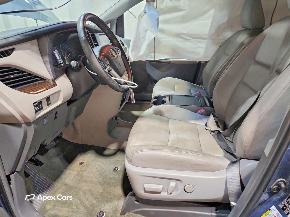 Toyota Sienna 2016