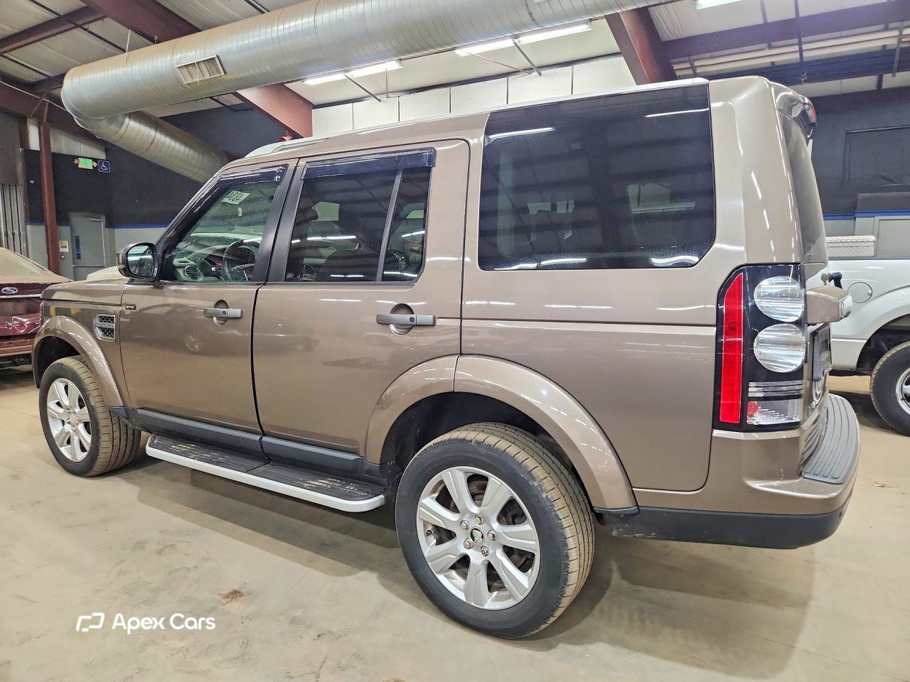 Land Rover LR4 2015