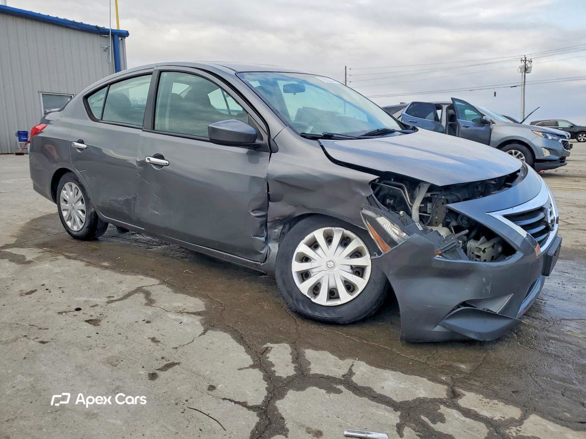 Nissan Versa 2019
