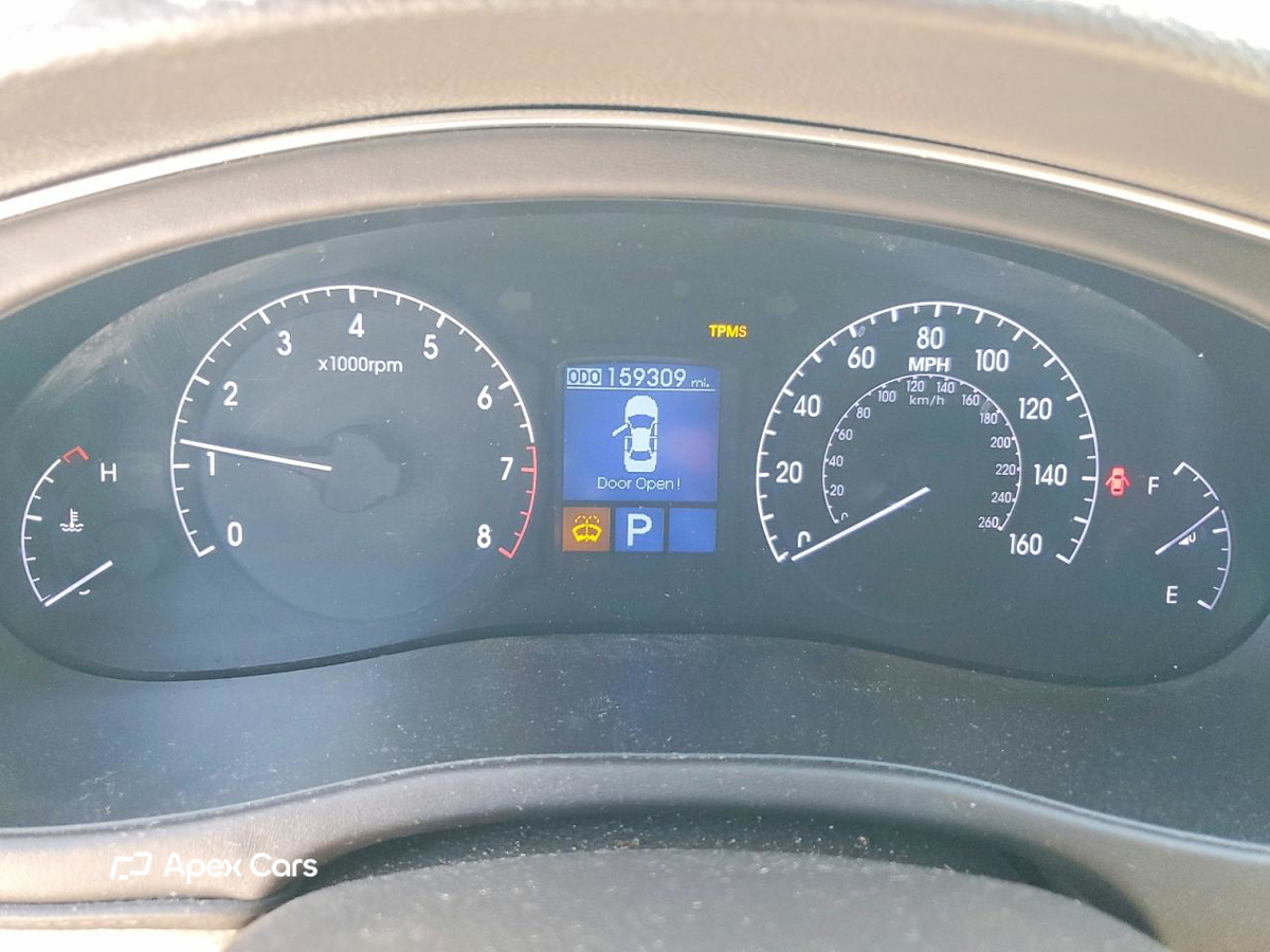 Hyundai Genesis 2013