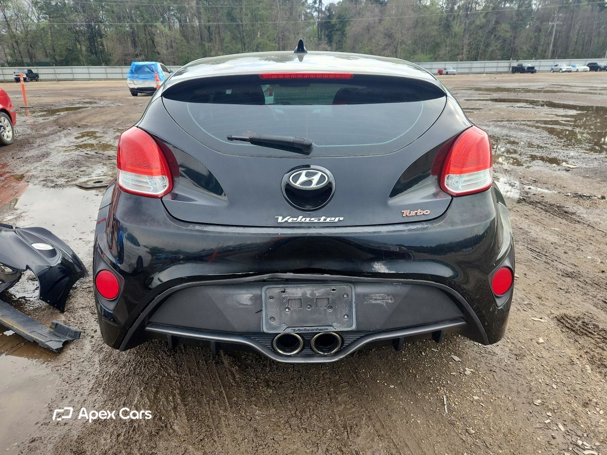 Hyundai Veloster 2013