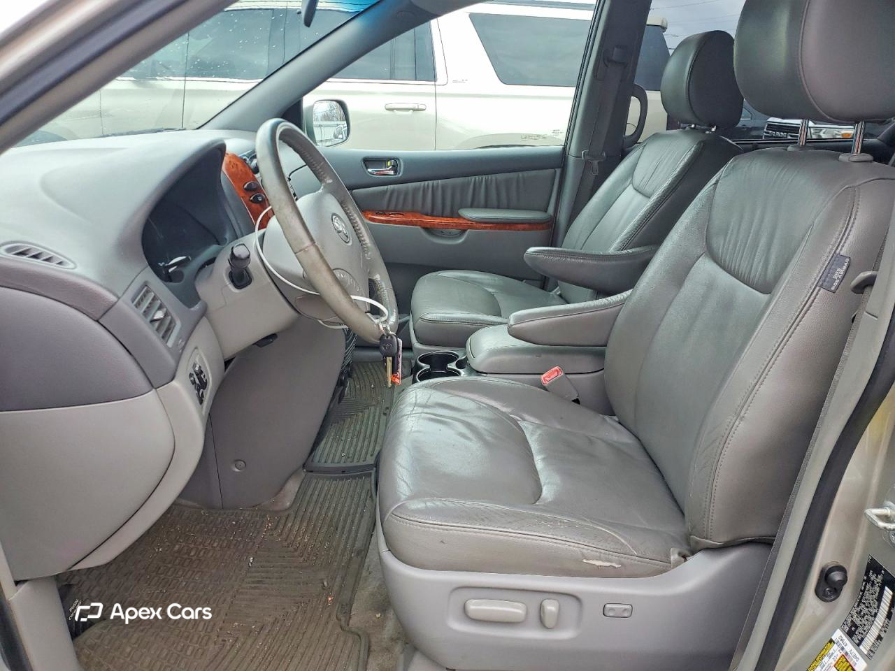Toyota Sienna 2010