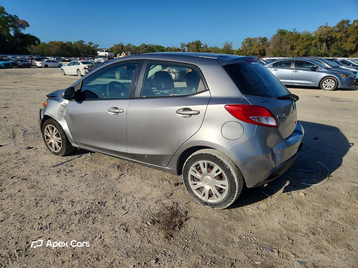 Mazda 2 2013