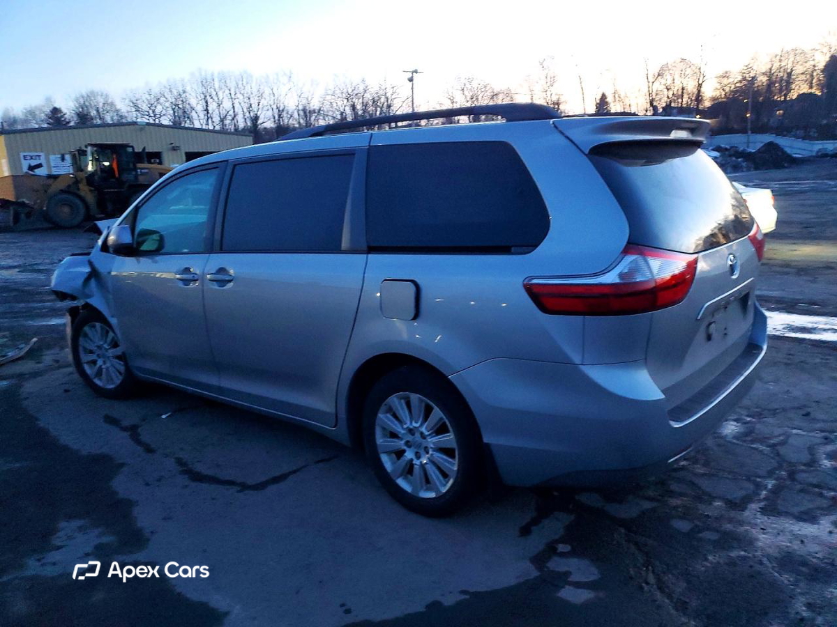 Toyota Sienna 2015