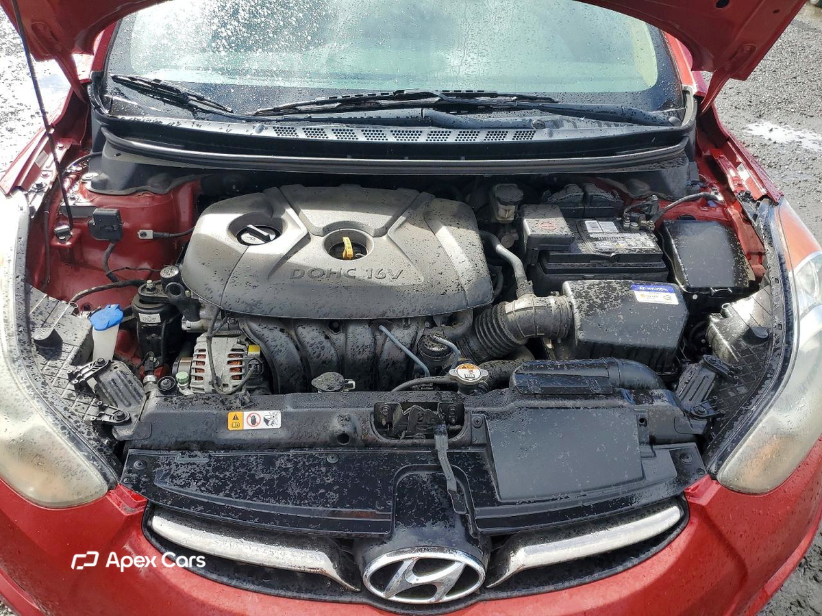 Hyundai Elantra 2012