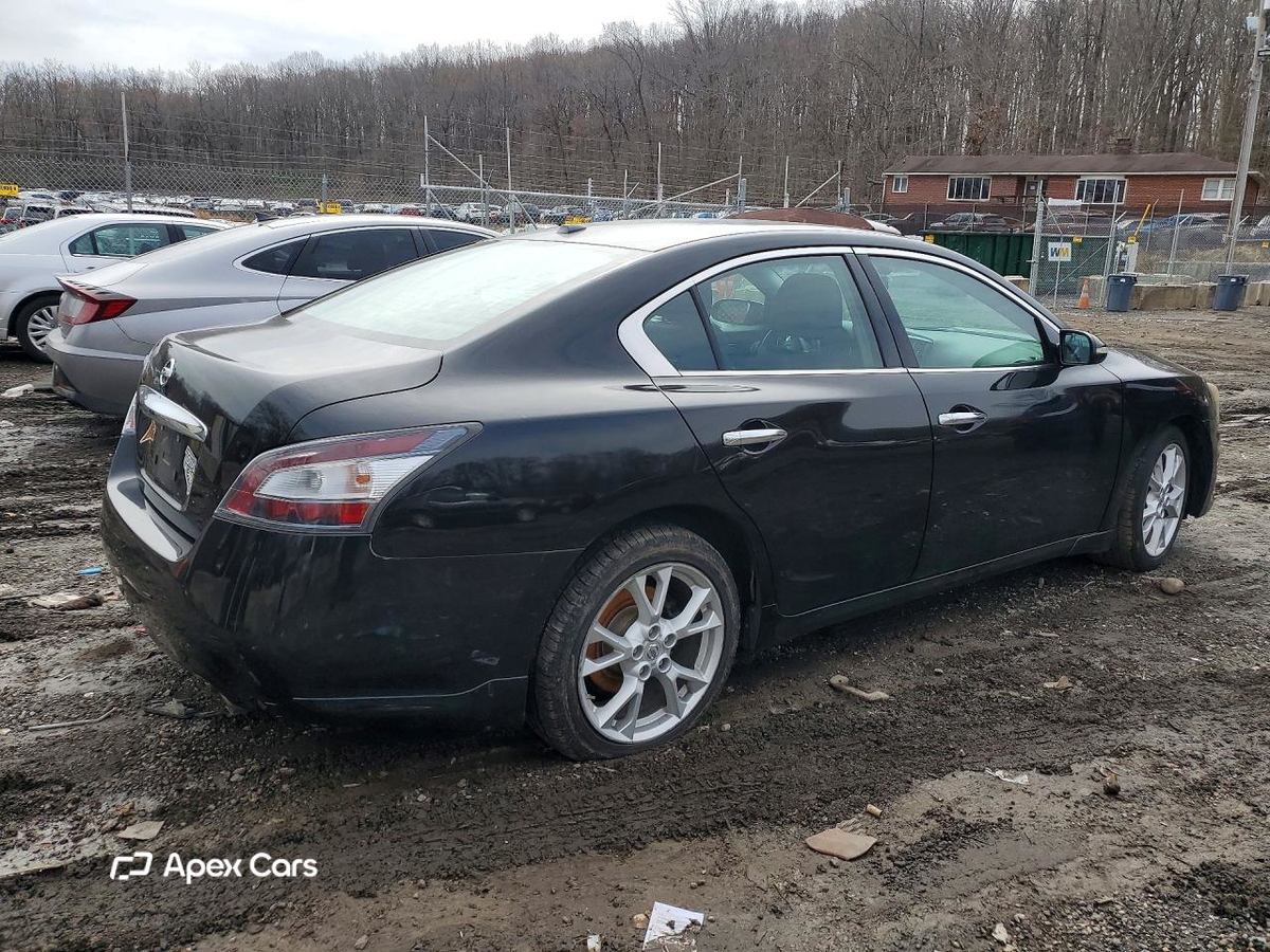 Nissan Maxima 2012