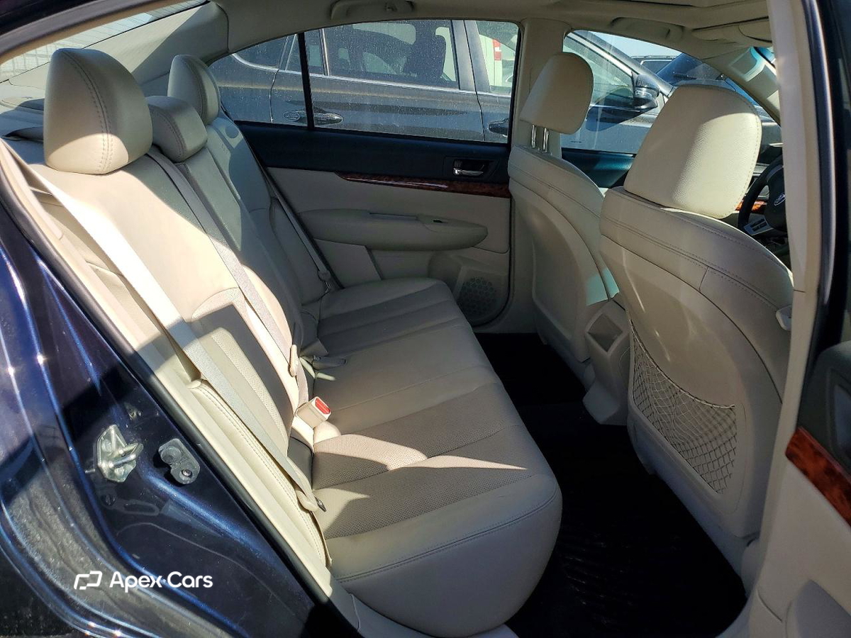 Subaru Legacy 2012
