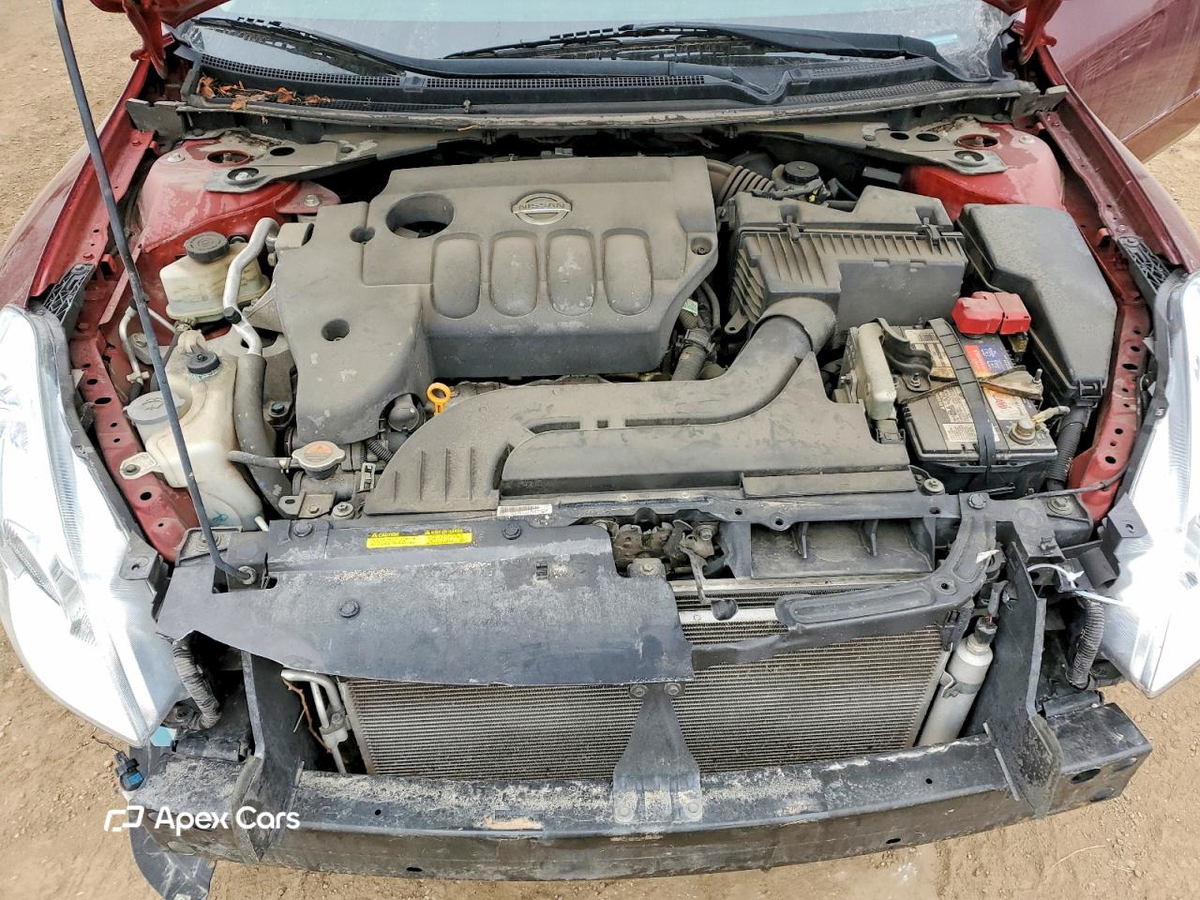 Nissan Altima 2010