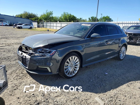 Audi A3 2017 - Zdjęcie 1 z 12