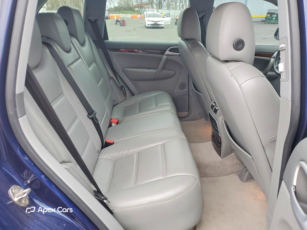 Porsche Cayenne 2003