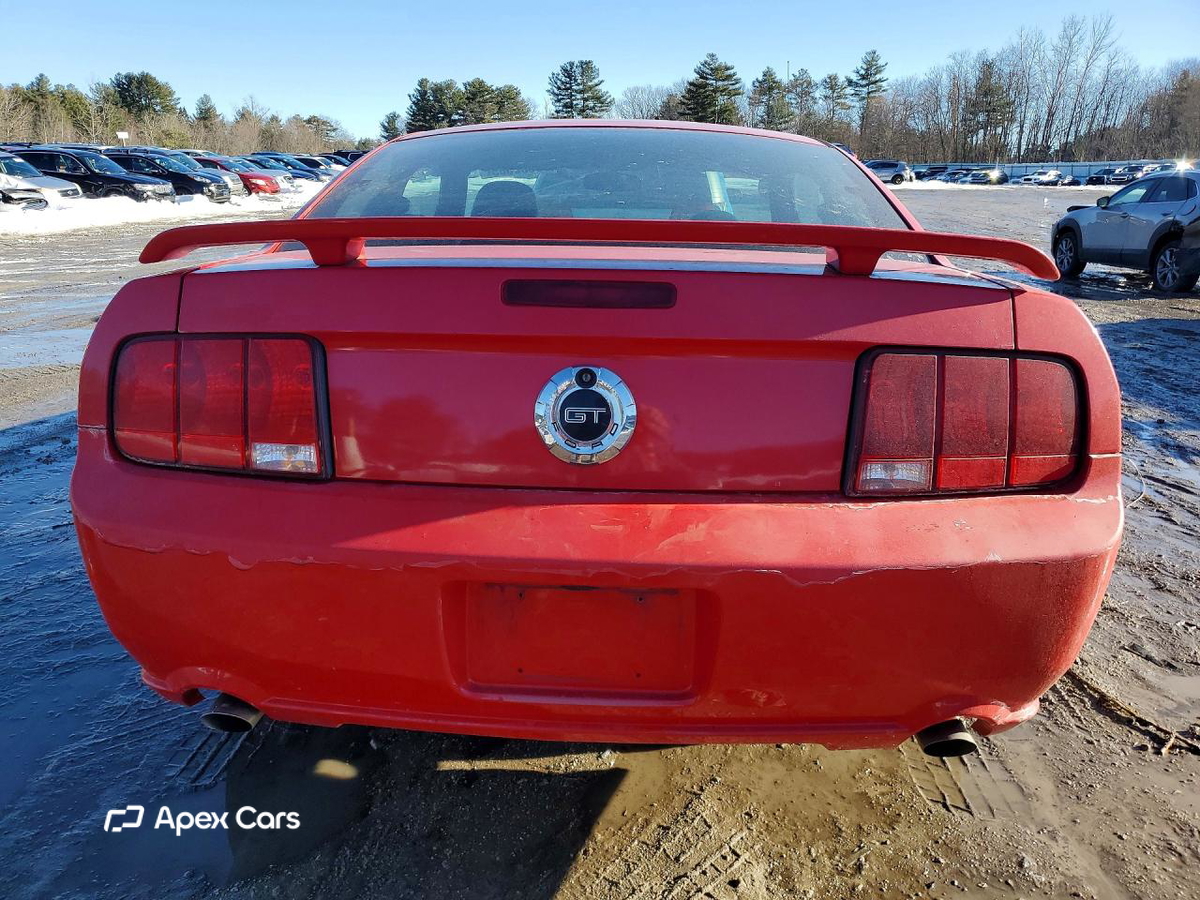 Ford Mustang 2005