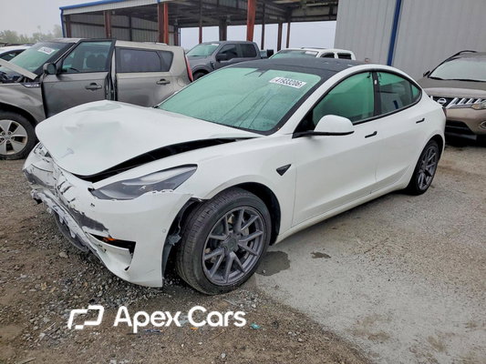Tesla Model 3 2021 - Image 1 of 13