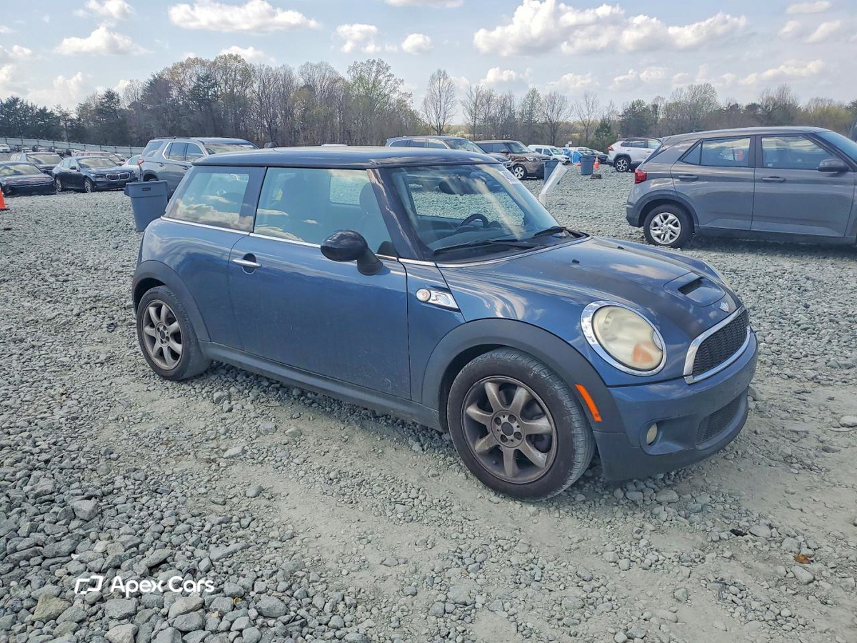 MINI Cooper 2010