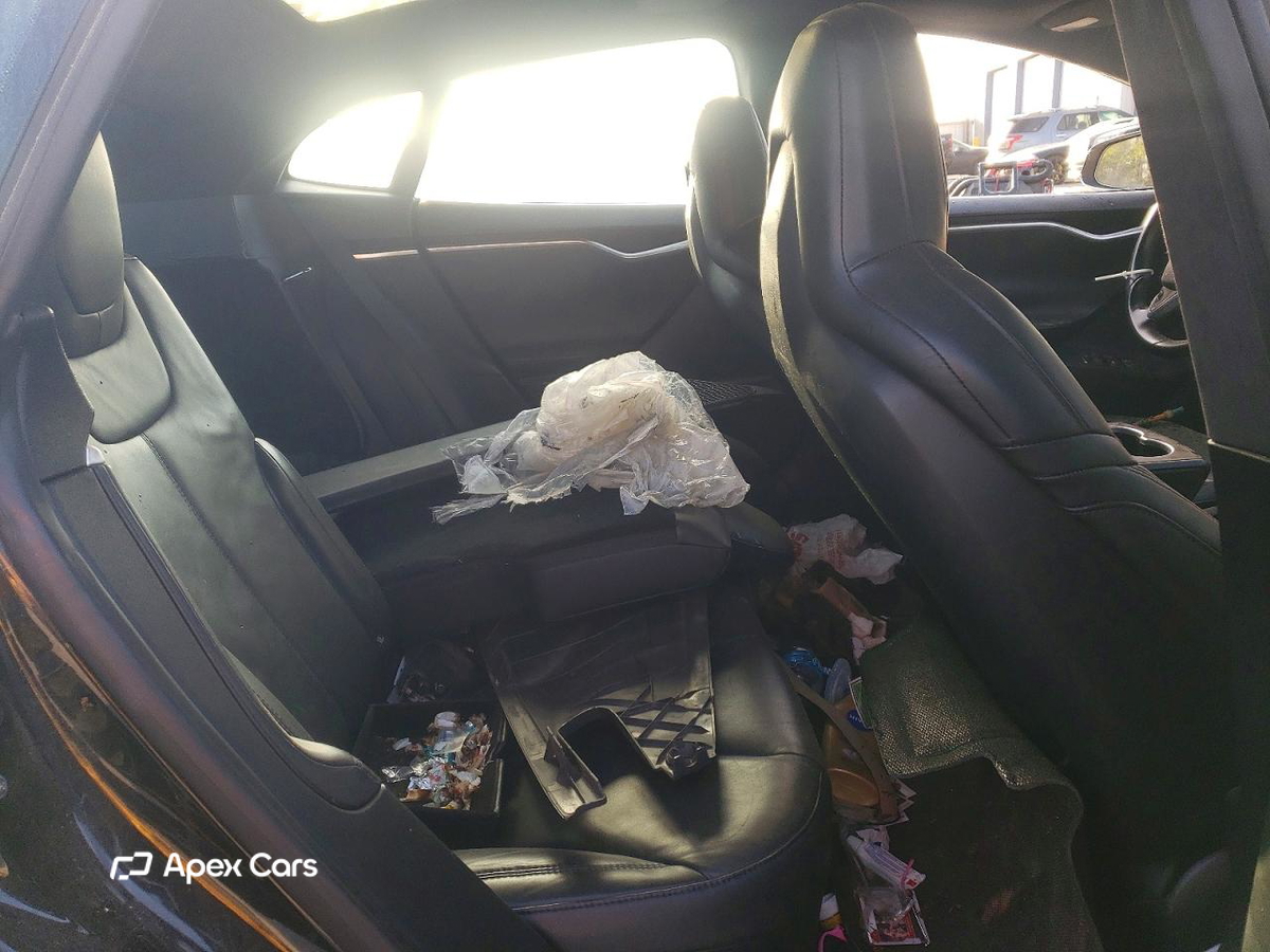 Tesla Model S 2016