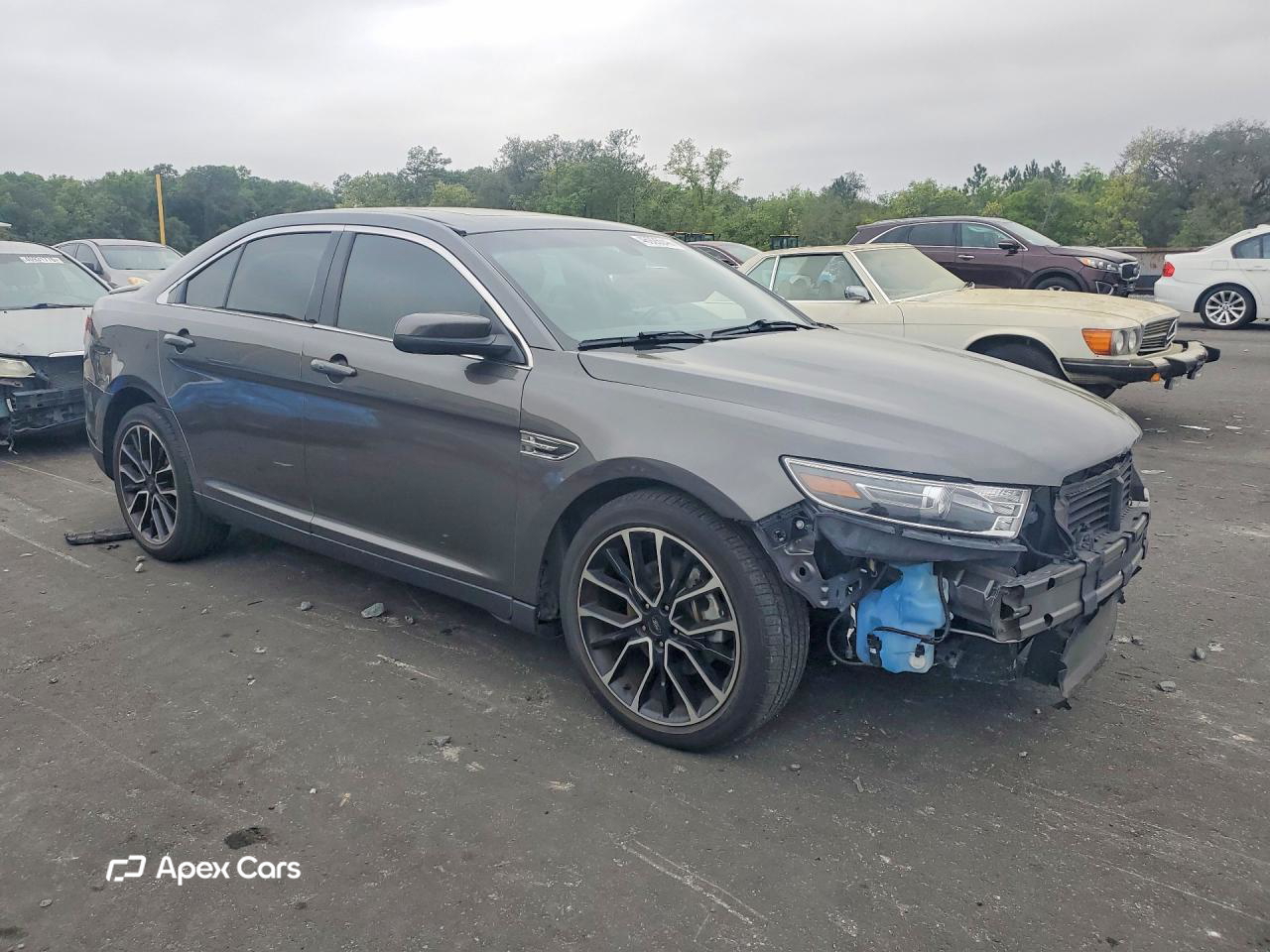 Ford Taurus 2017