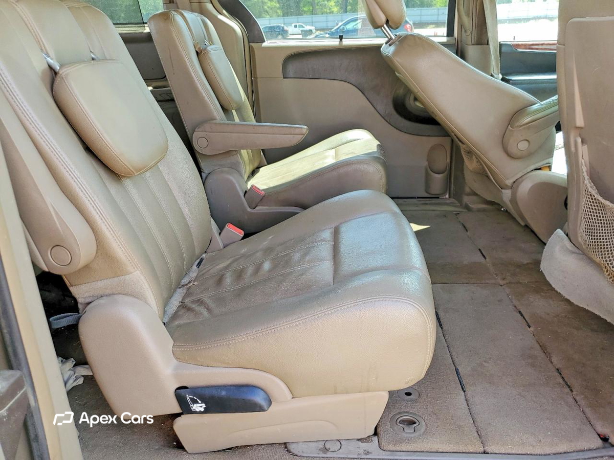 Chrysler Voyager 2015