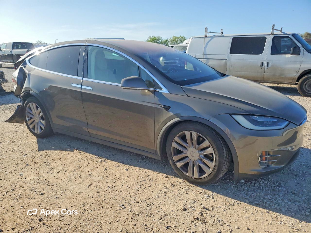 Tesla Model X 2016