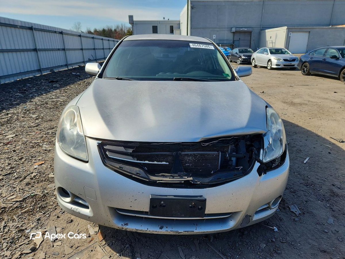 Nissan Altima 2010