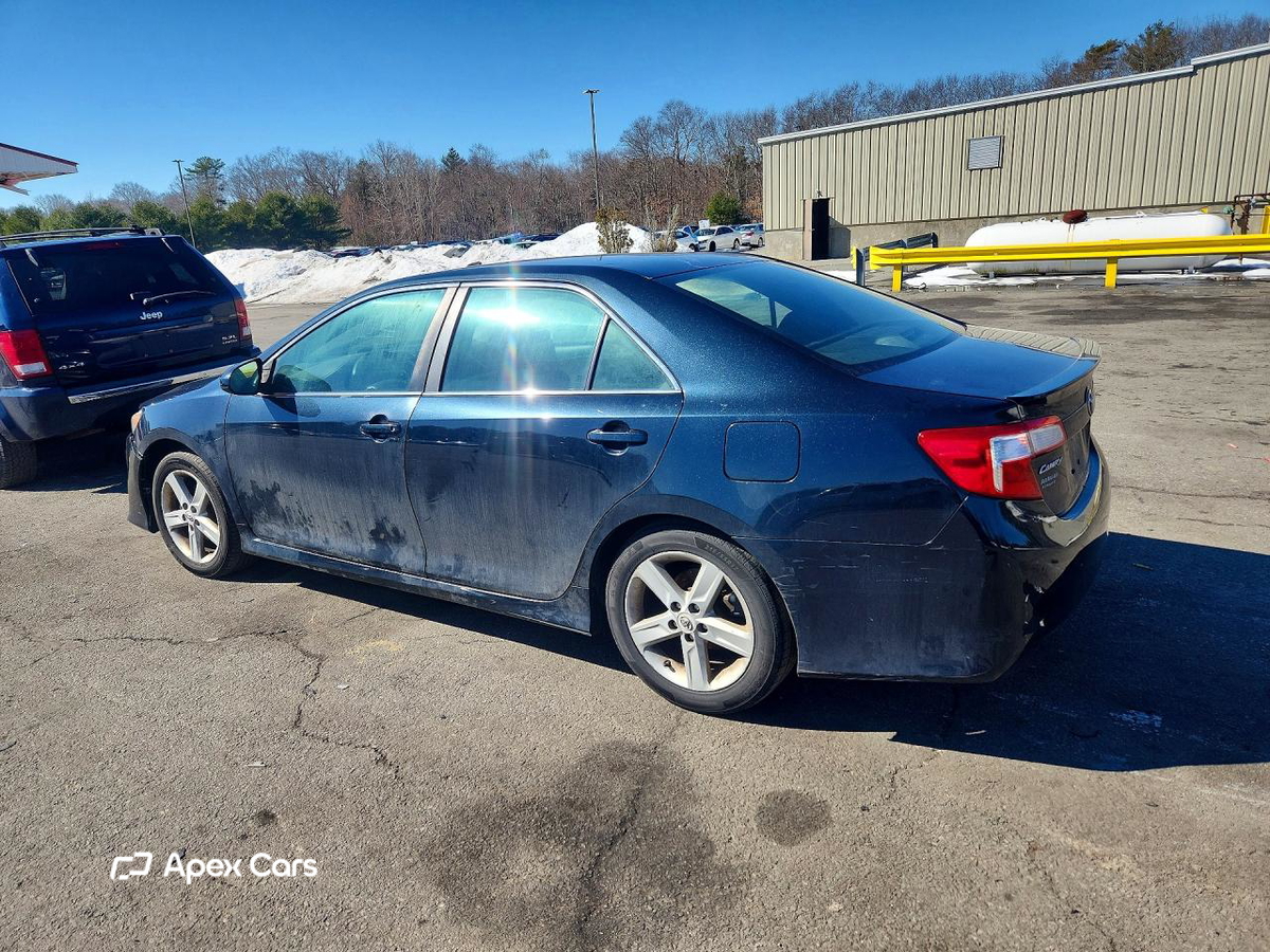 Toyota Camry 2012