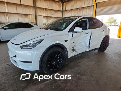 Tesla Model Y 2021 - Image 1 of 13